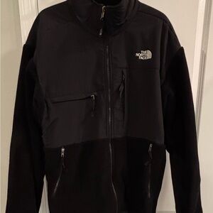 The North Face Men's Black Denali  Jacket